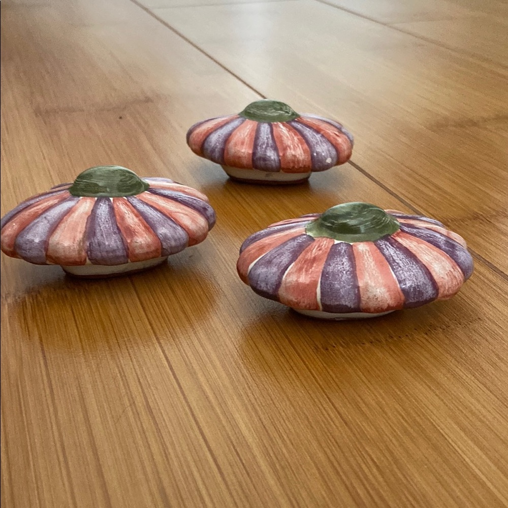MacKenzie-Childs Ceramic Knobs Set Of 3 Floral Green Purple Orange Vintage - Picture 11 of 17
